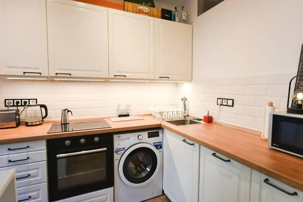 Апартаменты Renovated Stylish Flat At The Castle&Metro Будапешт