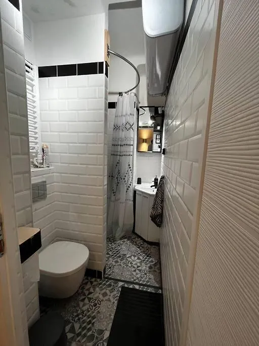 Апартаменты Renovated Stylish Flat At The Castle&Metro Будапешт