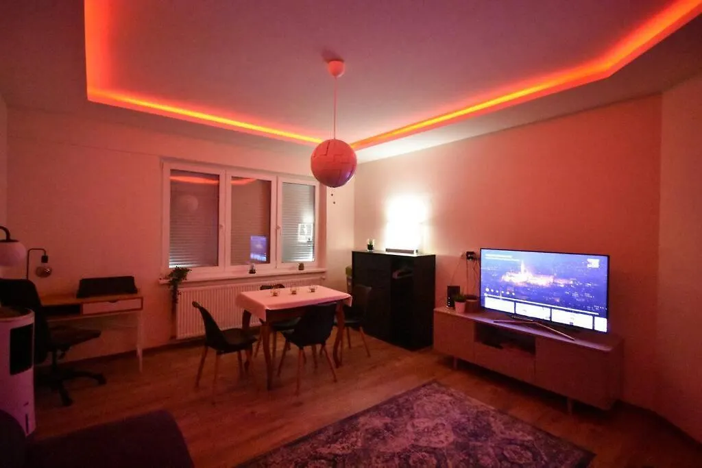 Апартаменты Renovated Stylish Flat At The Castle&Metro Будапешт
